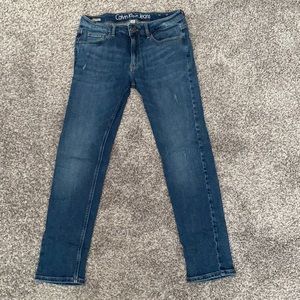 Womens Calvin Klein size 4 slim boyfriend jeans